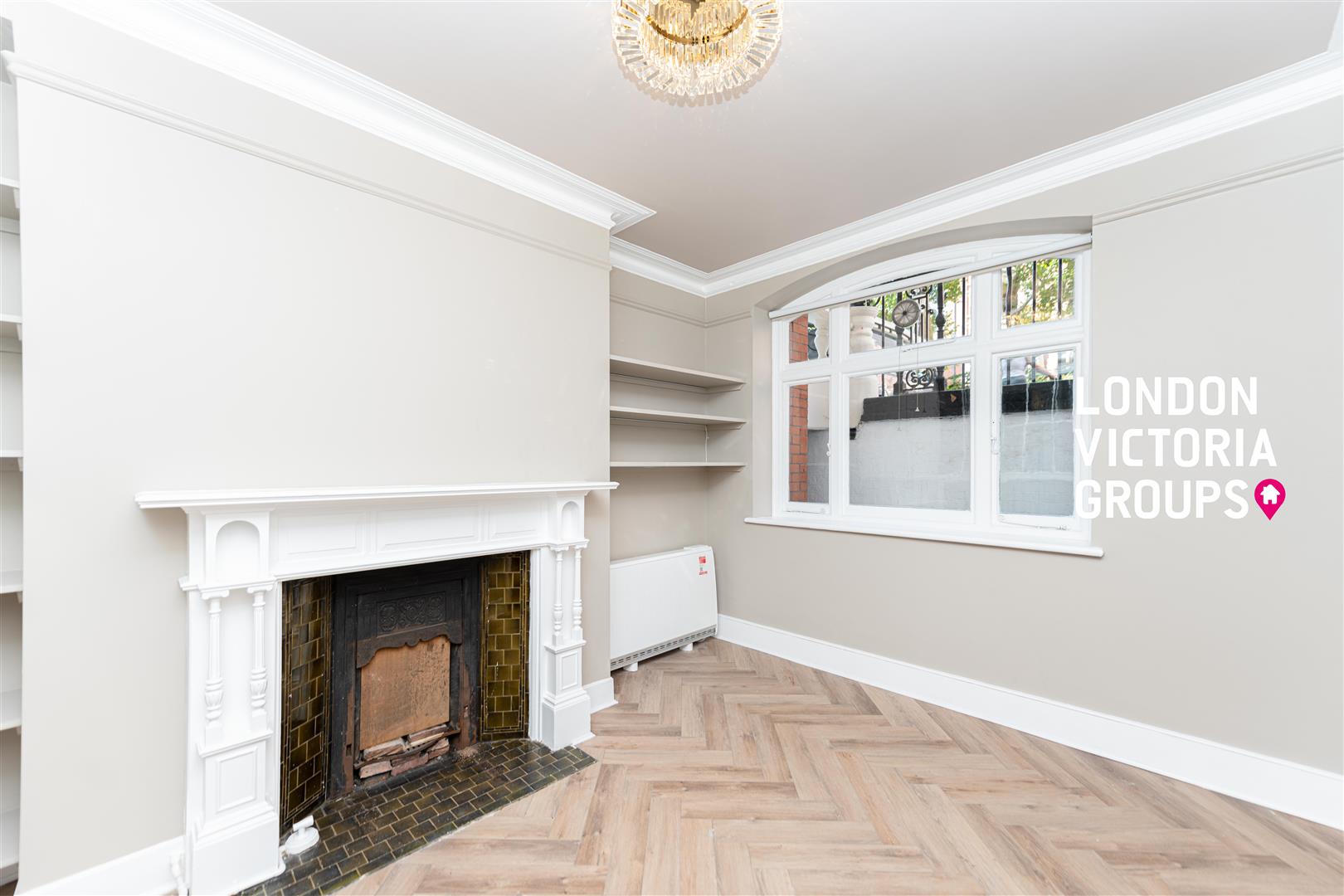 Flat Iverna Court in Greater London