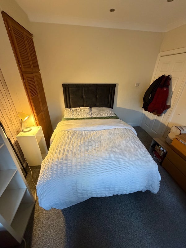 Room Coast Road in Newcastle upon Tyne
