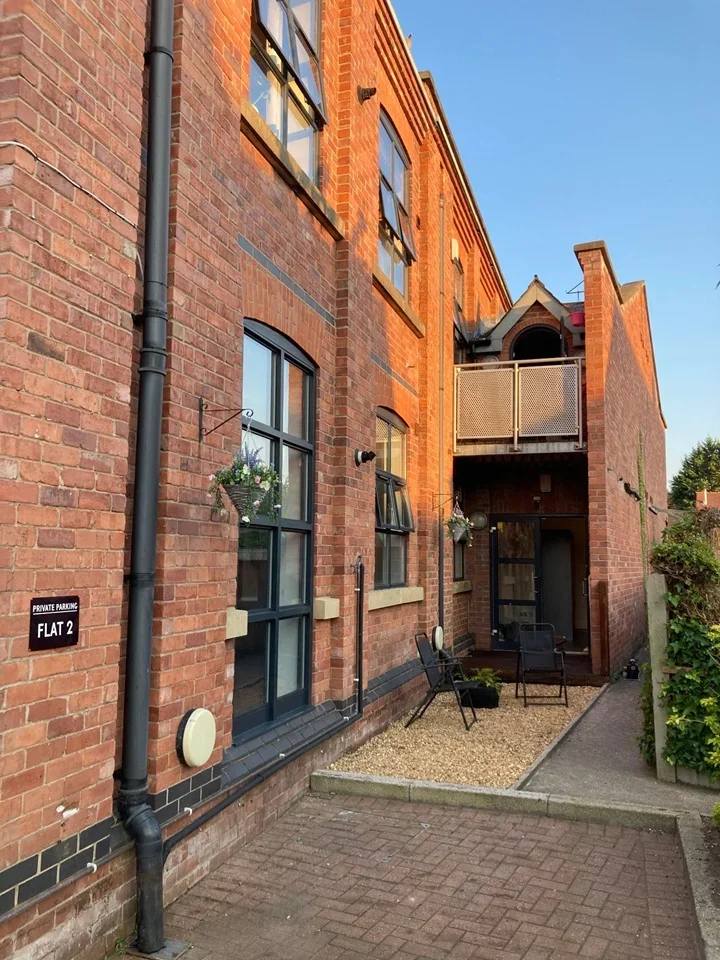 Flat Hawthorn Street in Wilmslow