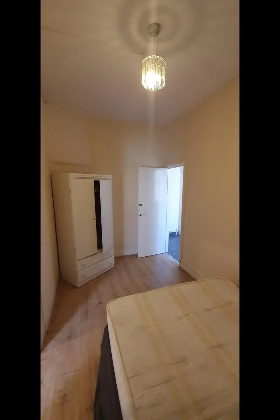 Flat Perran Road in Greater London