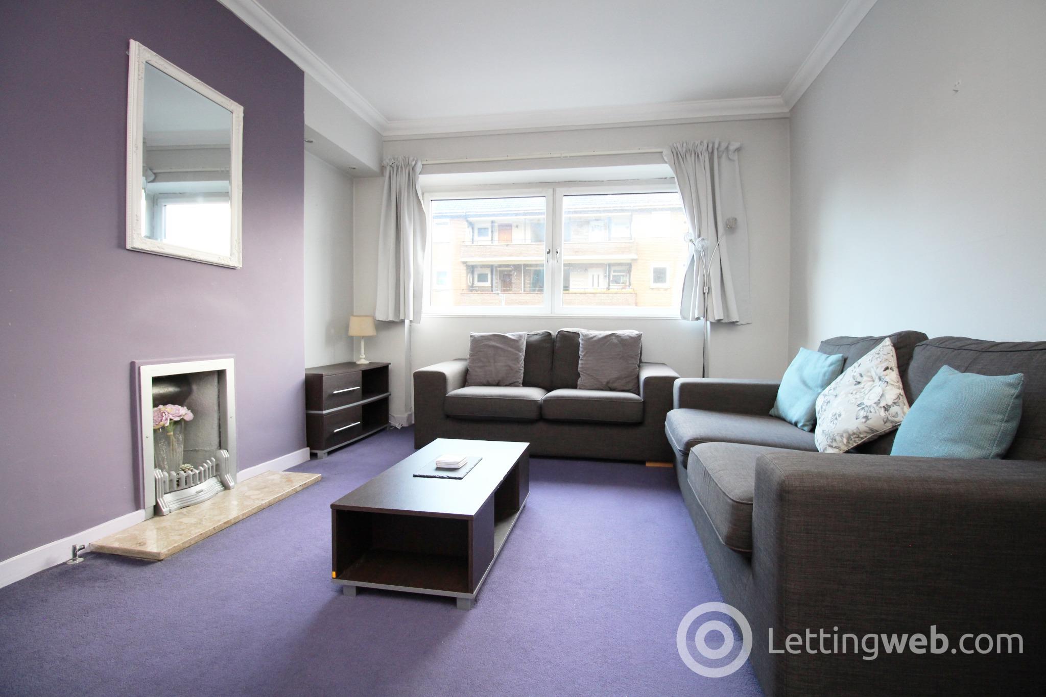 Flat Thornwood Drive in Glasgow
