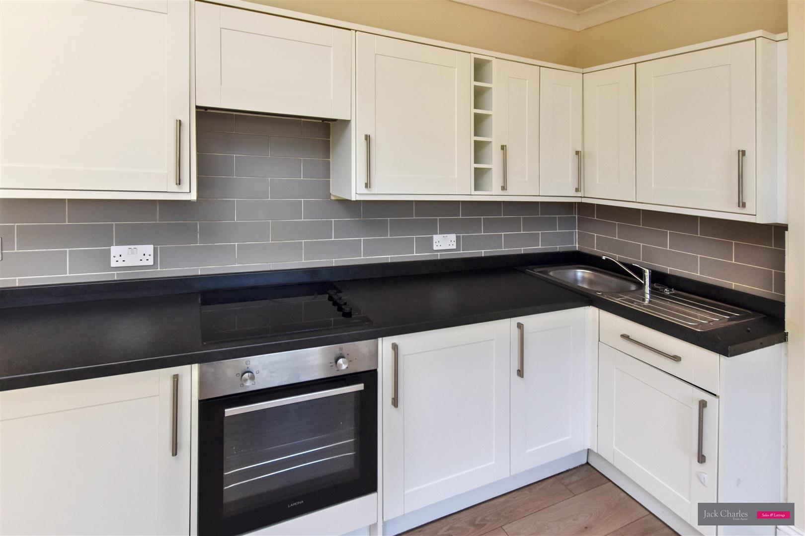 Flat Sandhurst Road in Tunbridge Wells