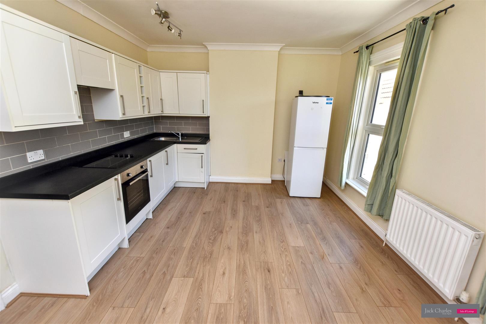 Flat Sandhurst Road in Tunbridge Wells