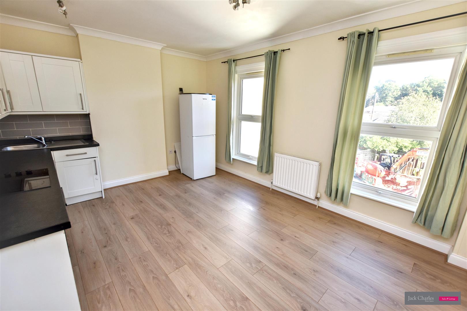 Flat Sandhurst Road in Tunbridge Wells