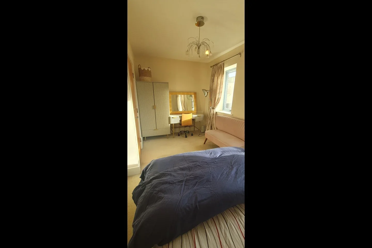 Room Shelsley Avenue in Milton Keynes