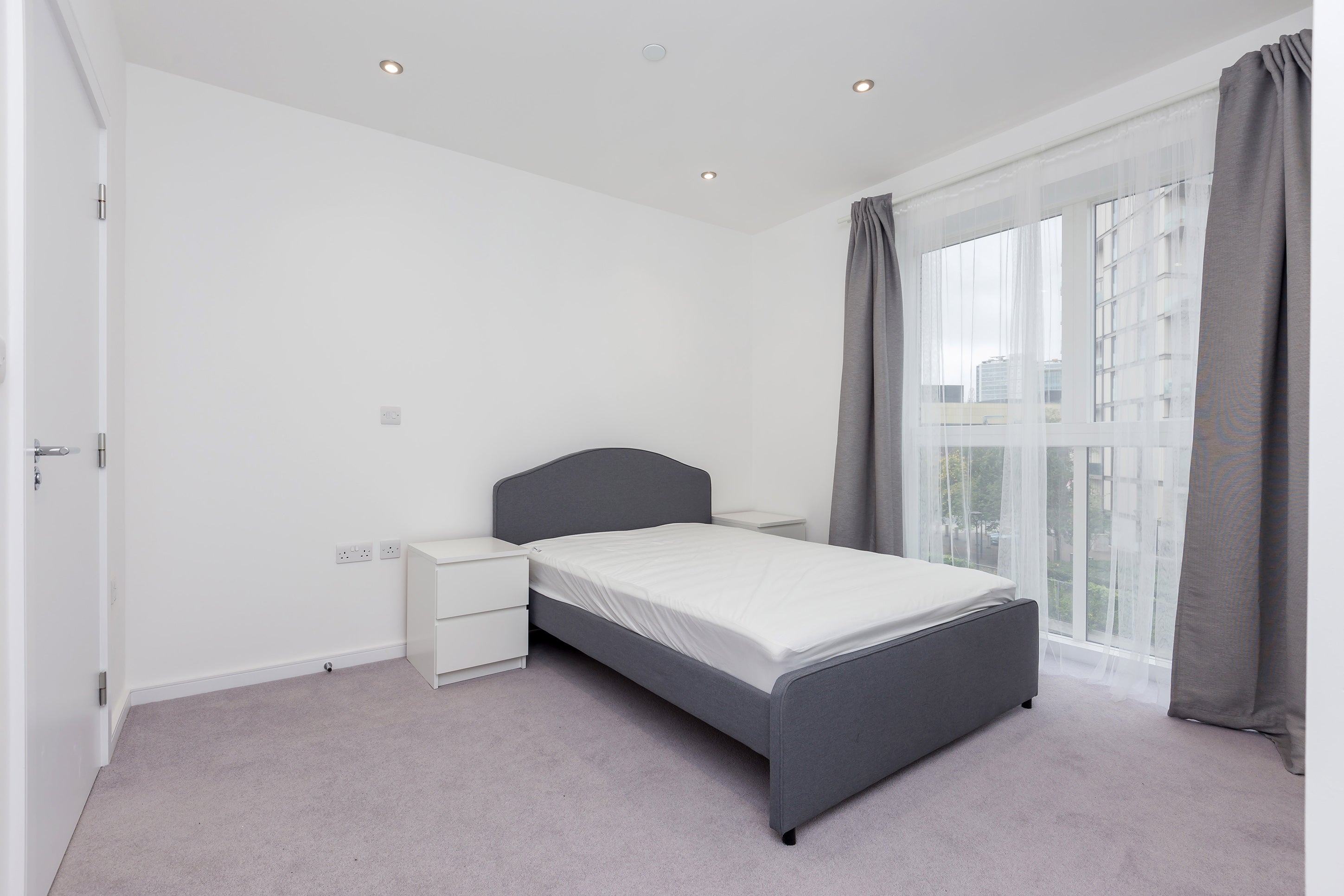 Flat Prospect Row in Greater London