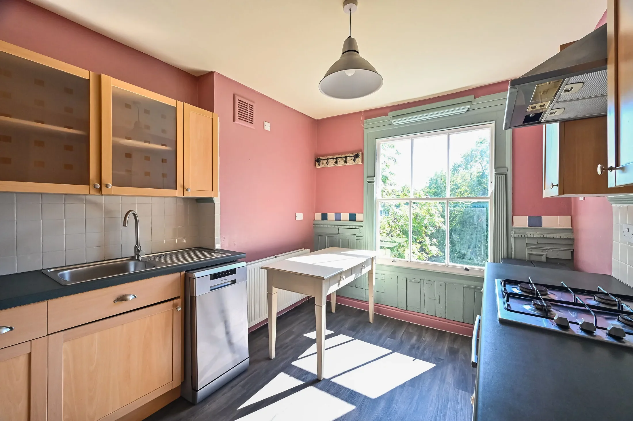 Flat Hillmarton Road in Greater London