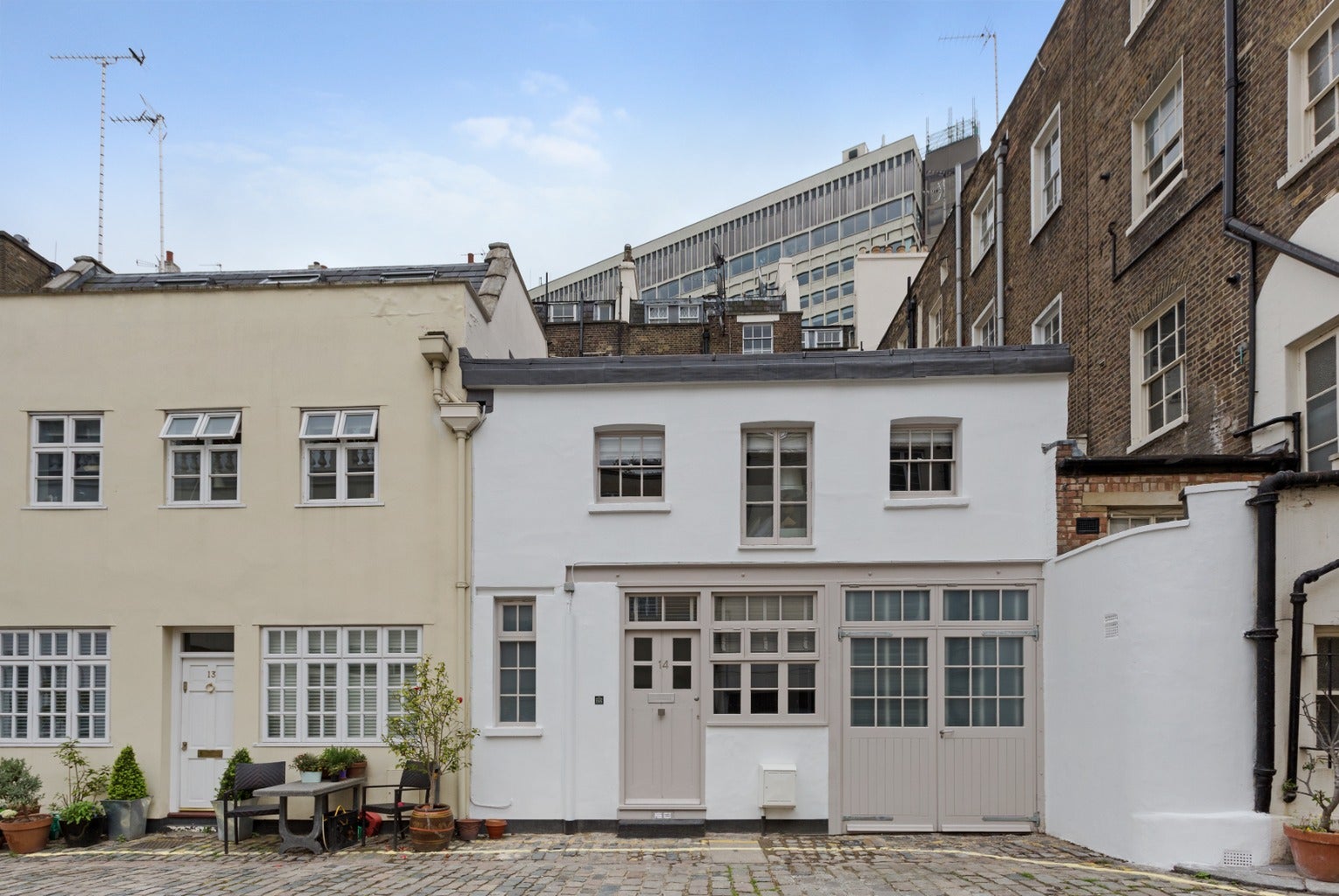 House Sussex Mews West in City of Westminster