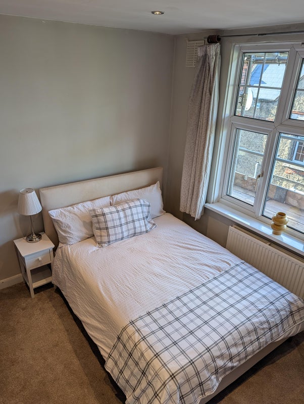 Room Thorncliffe Road in Greater London
