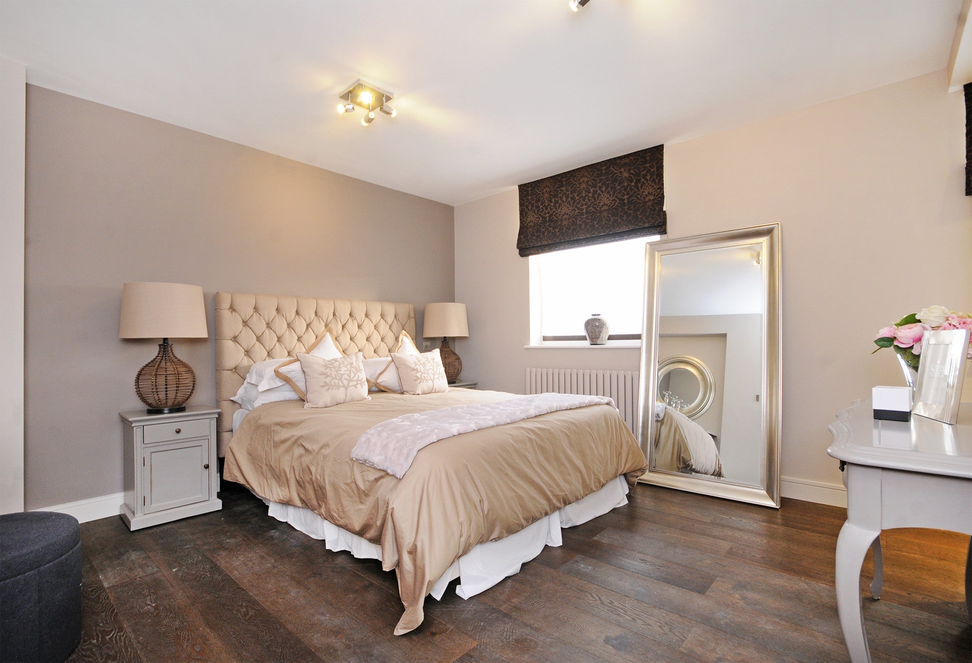 Flat Finchley Road in Greater London