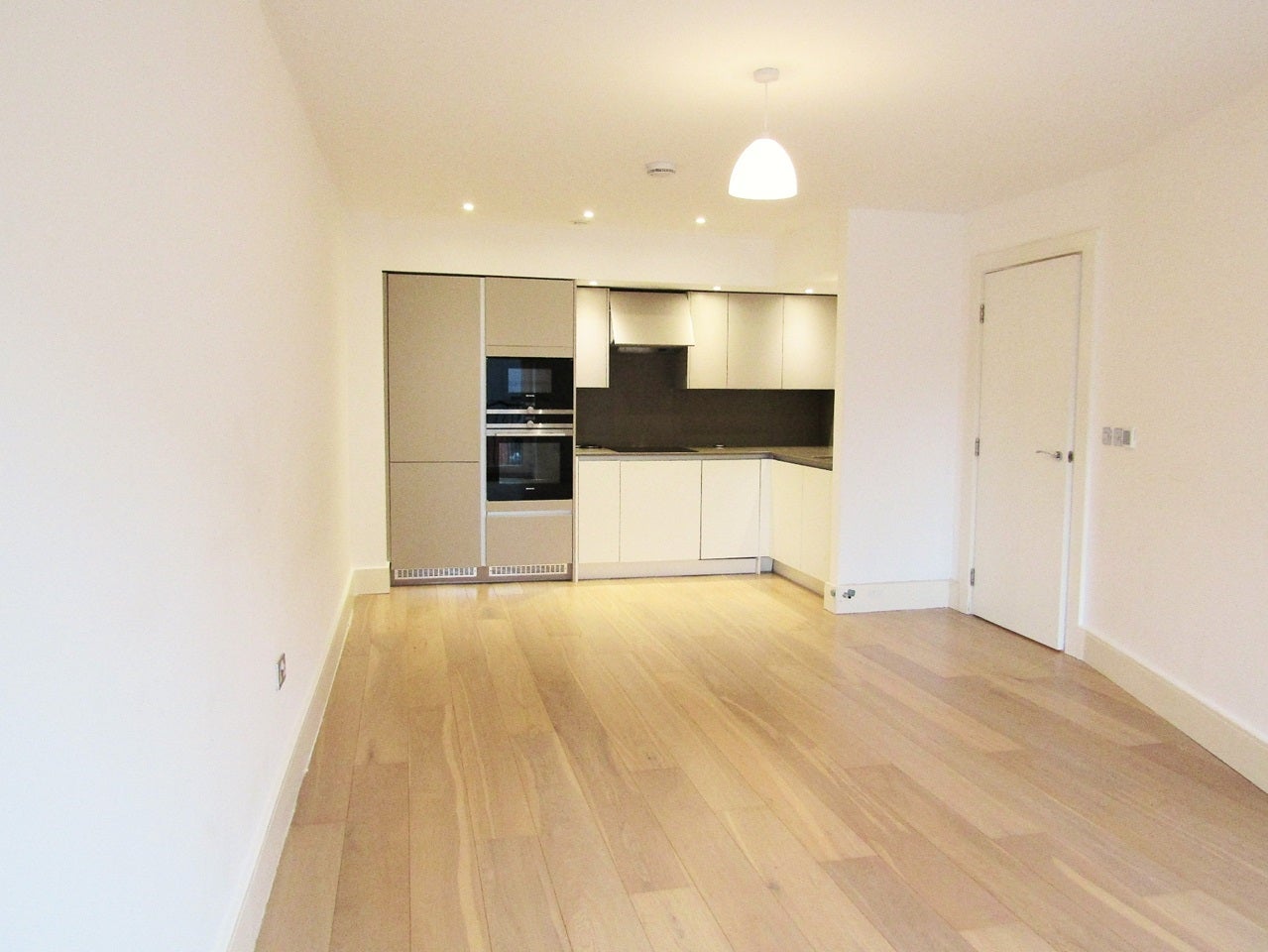 Flat Wolverton Gardens in Greater London