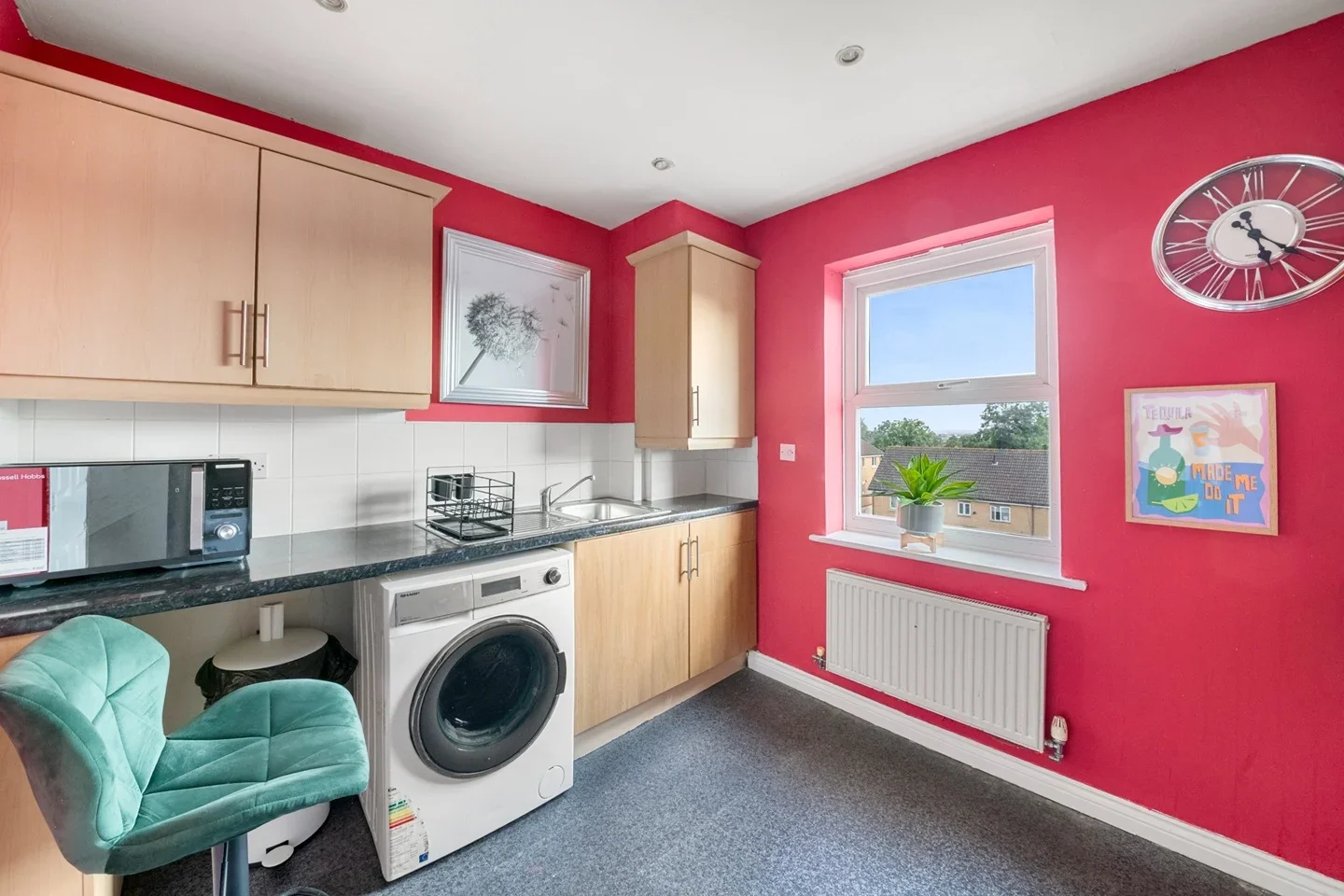 Flat Juniper Court in London