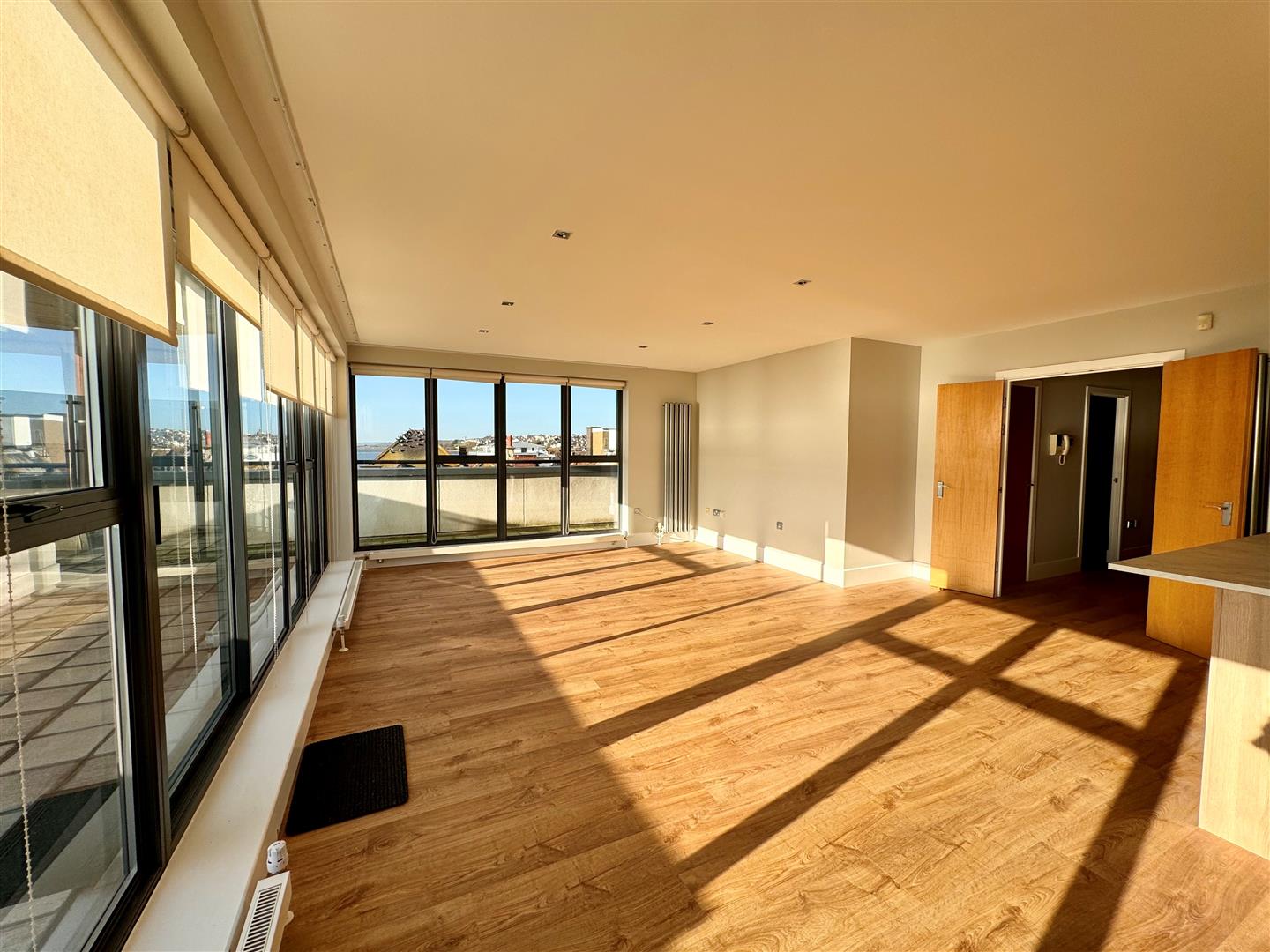 Flat Crowstone Avenue in Southend-on-Sea