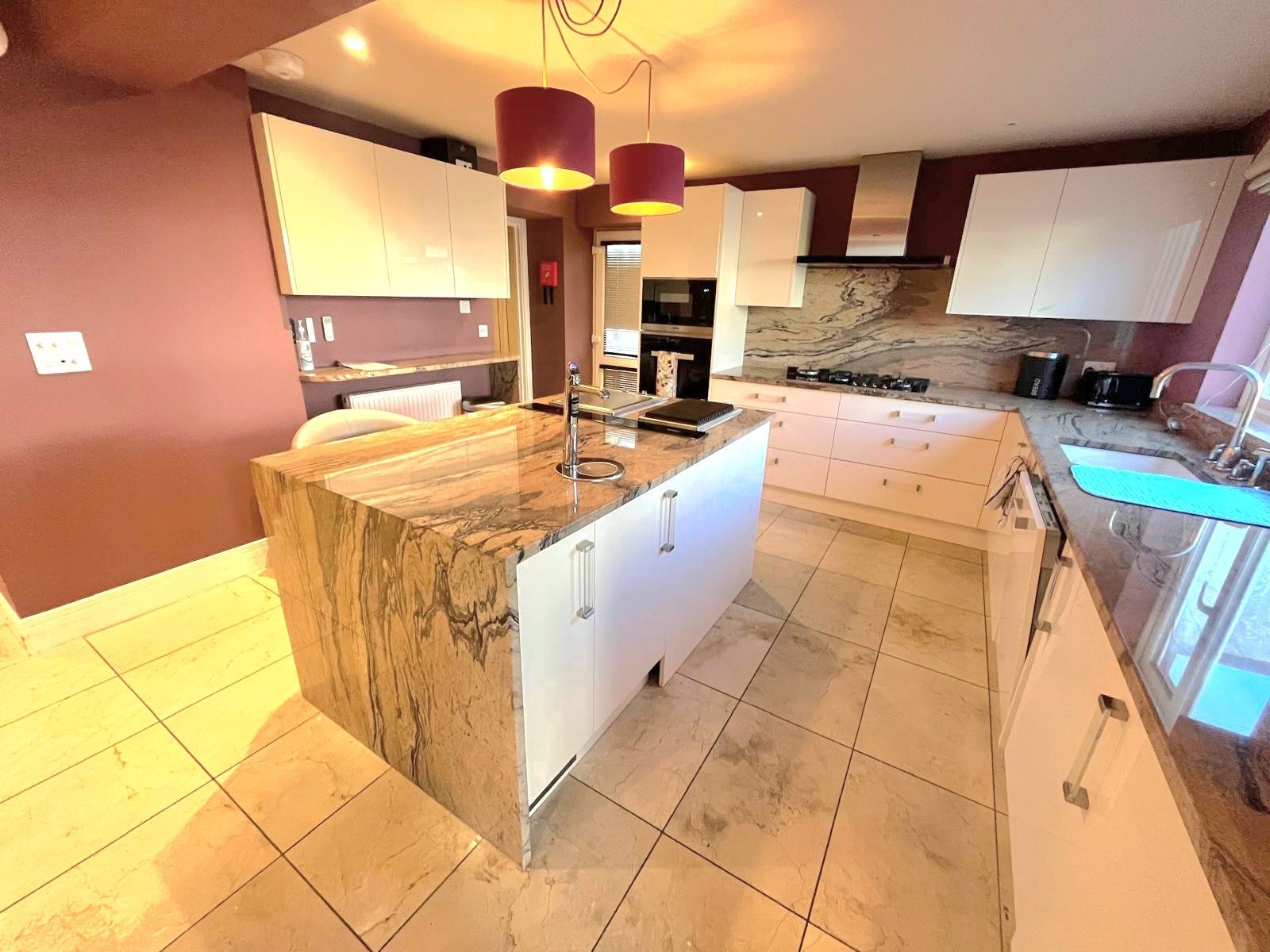 Room Trevose Avenue in Newquay