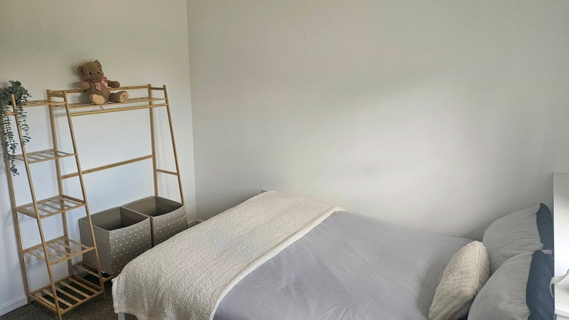 Room Canavan Way in Salford