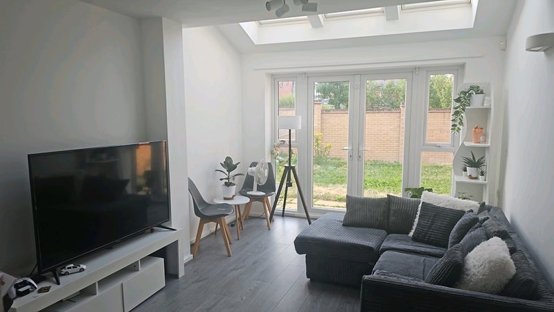 Room Canavan Way in Salford