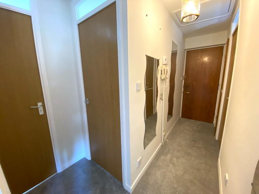 Flat New Mart Road in City of Edinburgh