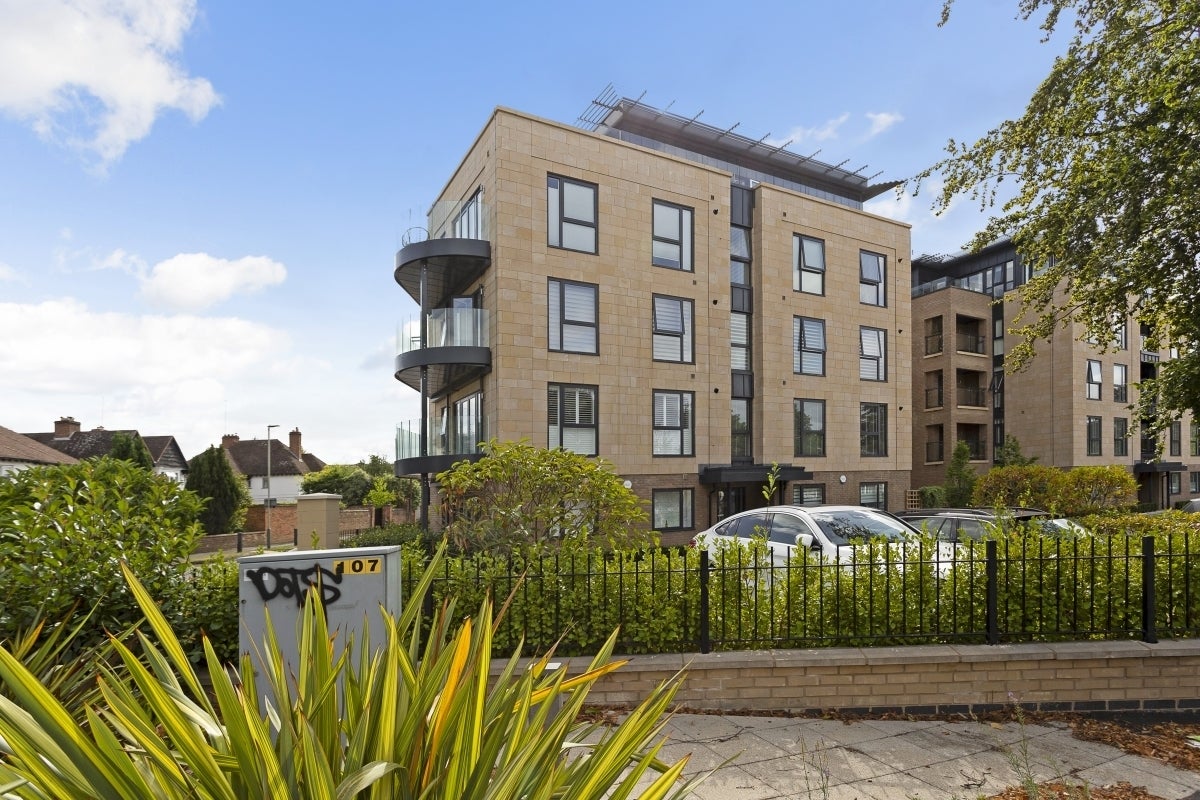 Flat Lansdown Road in Cheltenham