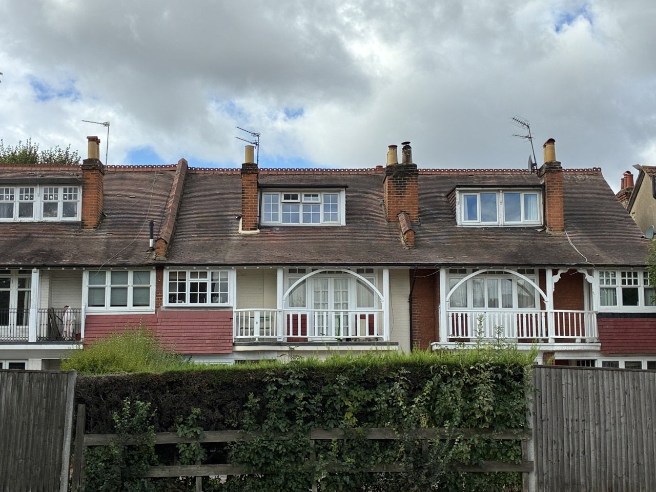 Flat Elmer's Drive in Greater London