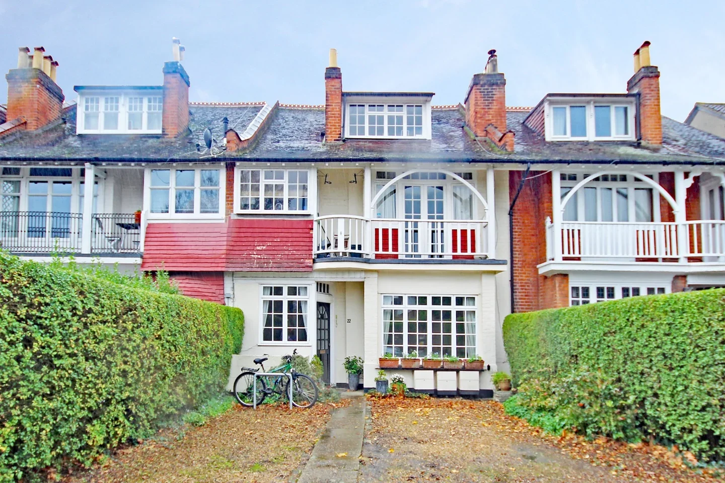 Flat Elmer's Drive in Greater London