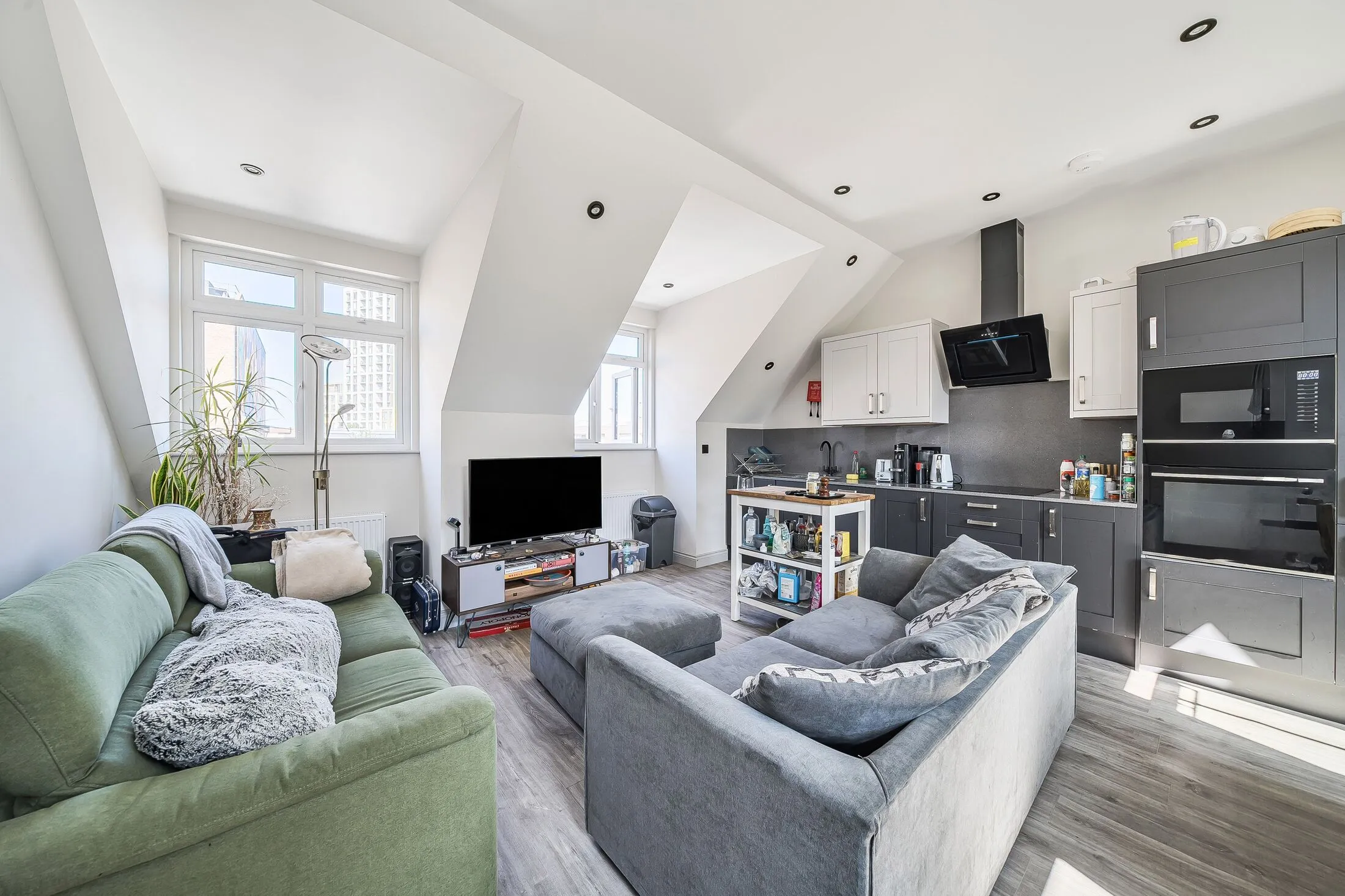 Flat Stockwell Road in Greater London