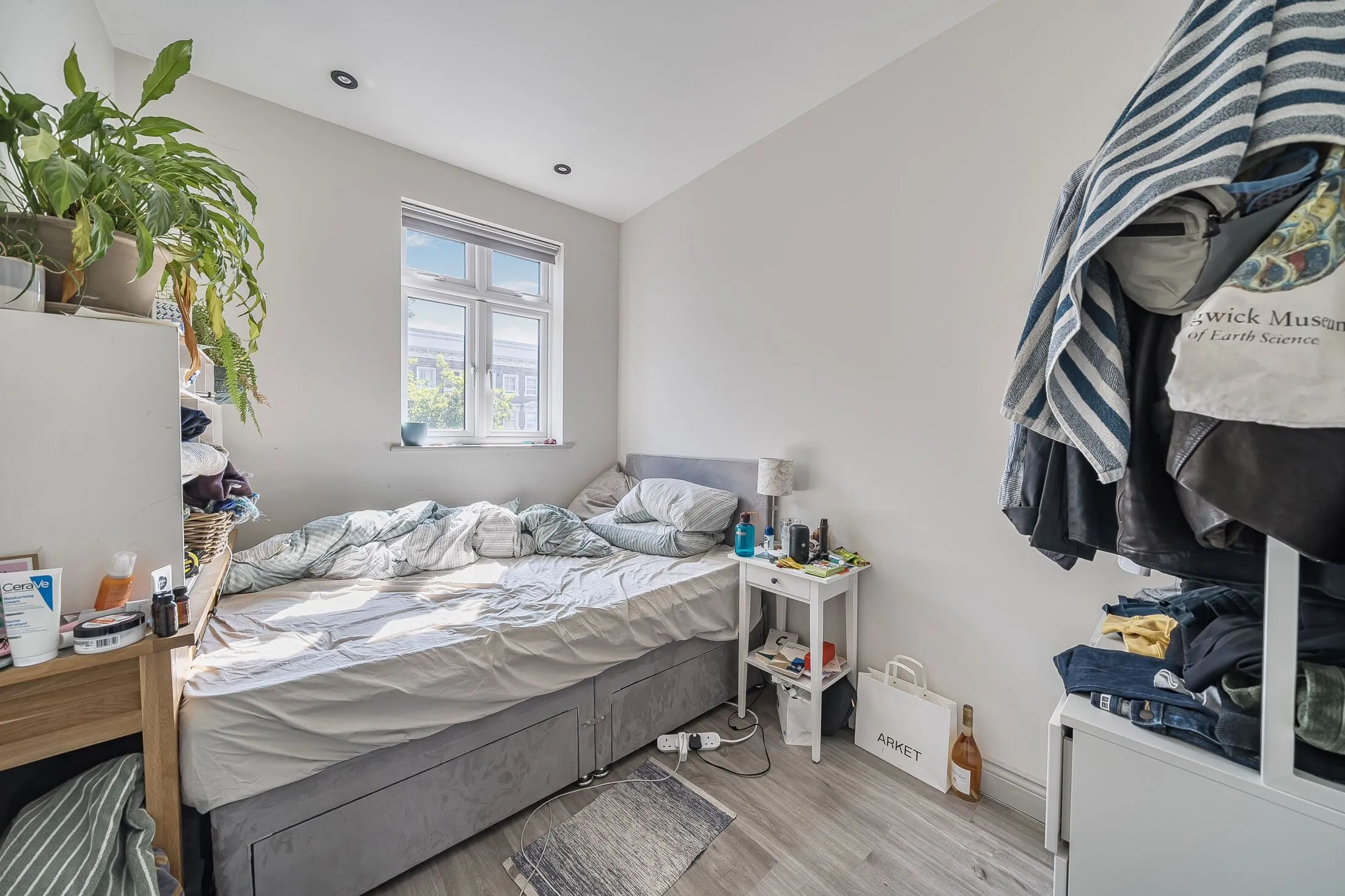 Flat Stockwell Road in Greater London