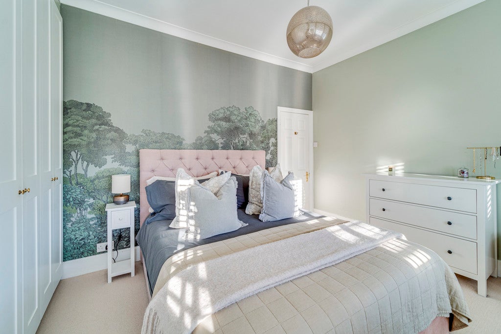 Flat Belmont Avenue in Greater London