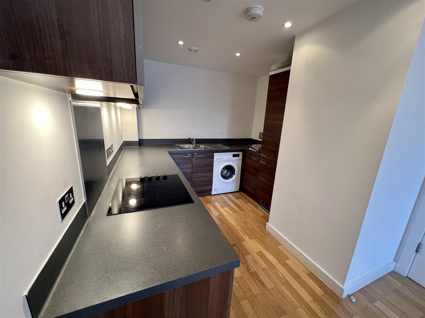 Flat Pemdevon Road in Greater London