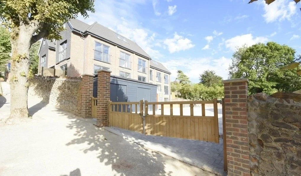 House Bencombe Road in Greater London