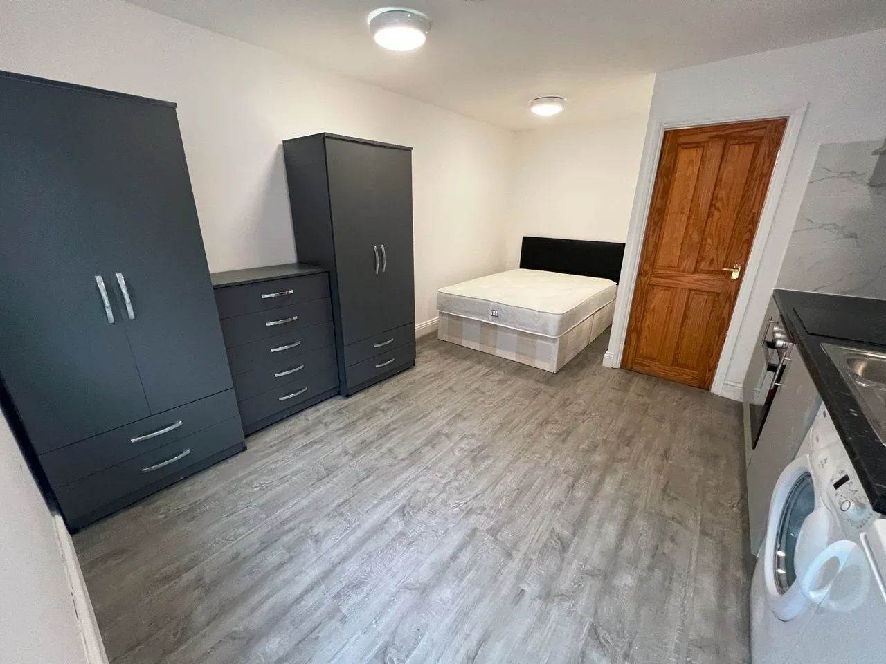 Flat Riffel Road in Greater London