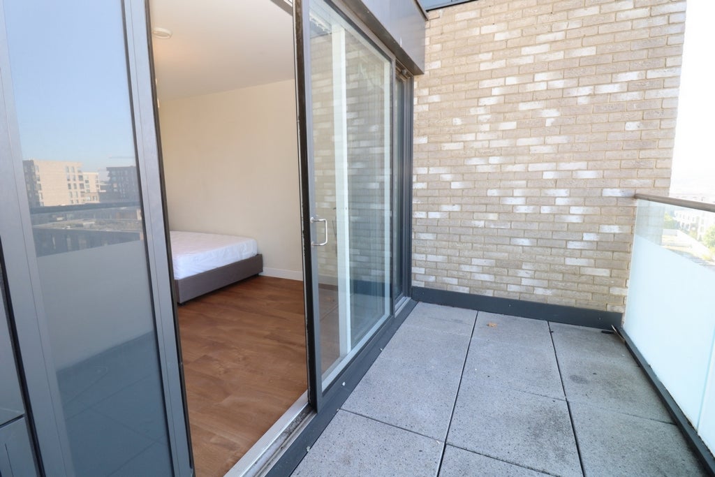 Room Globe Road in Greater London