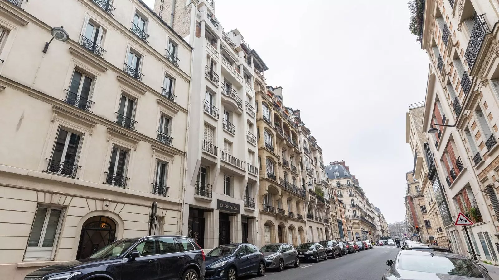 Flat Rue de Lévis in Paris