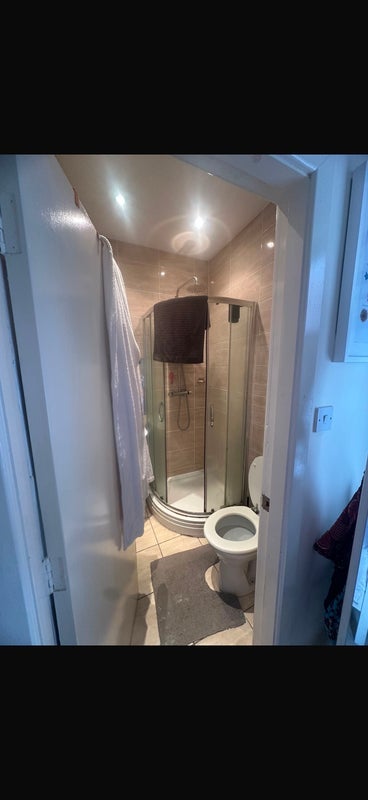 Room Wilbraham Road in Manchester