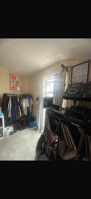Room Wilbraham Road in Manchester