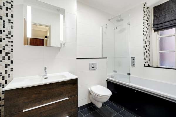 Flat Ambrosden Avenue in City of Westminster