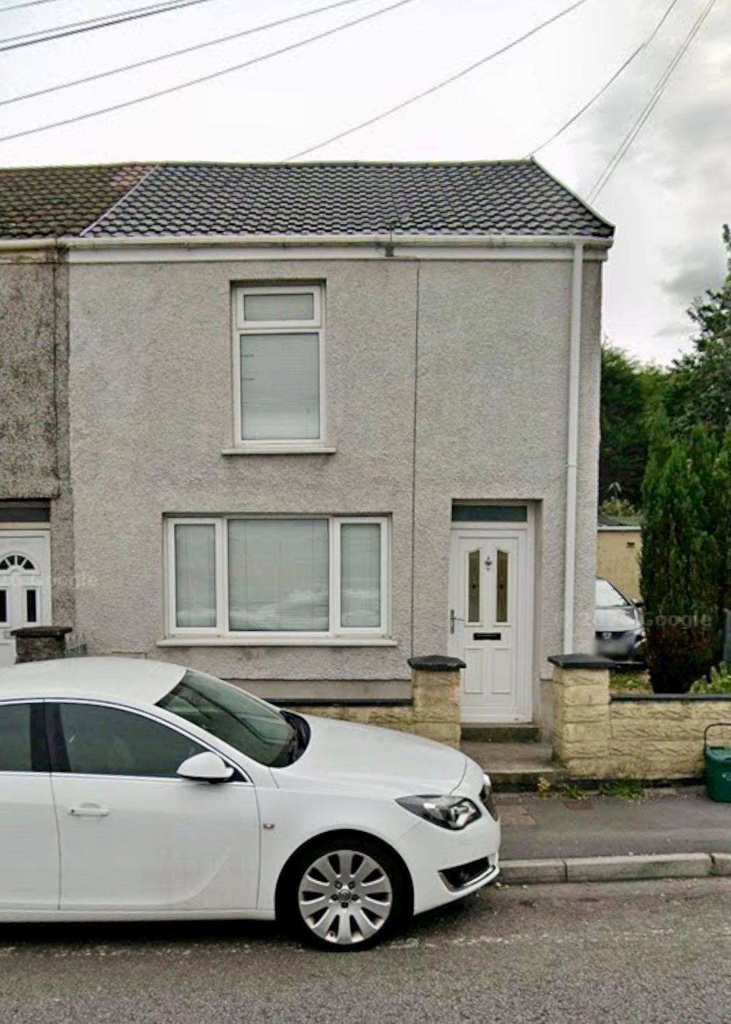 House Carmarthen Road in Swansea
