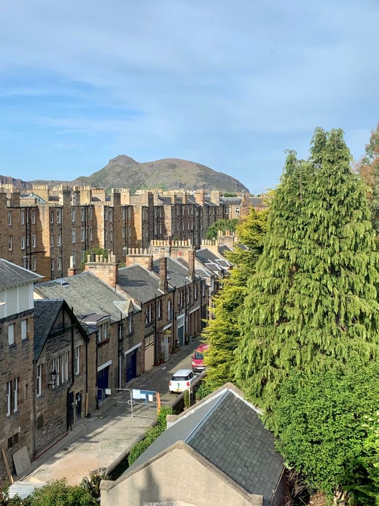 Room Strathfillan Road in City of Edinburgh