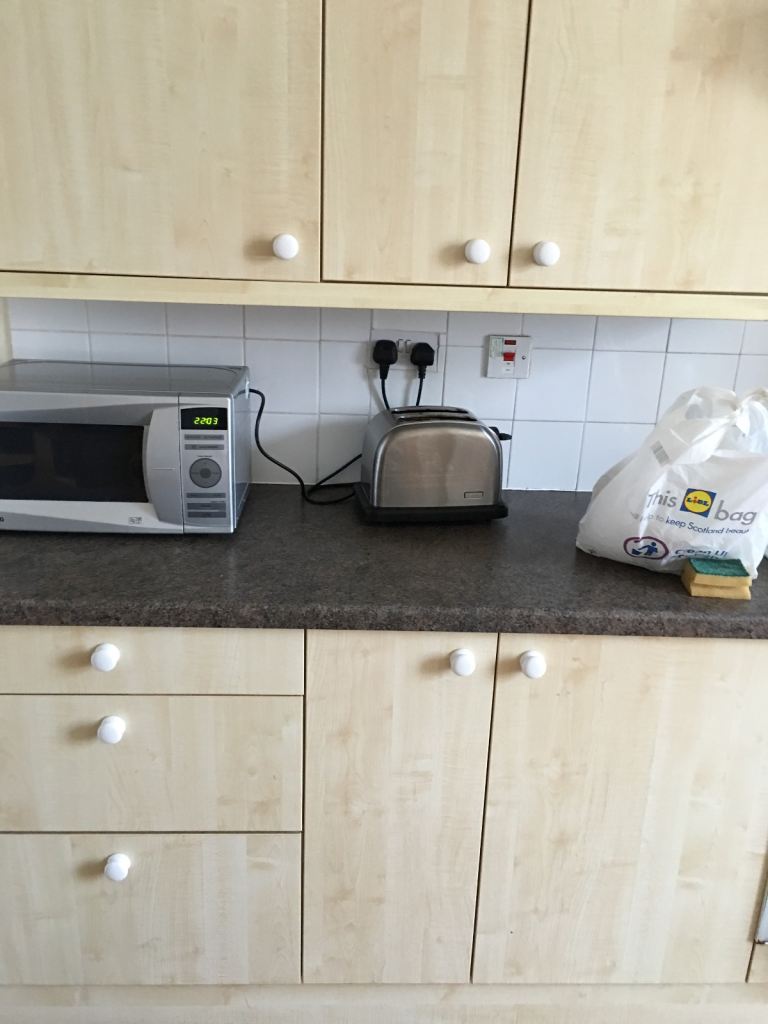 Room Strathfillan Road in City of Edinburgh