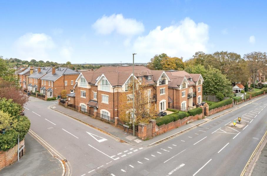 Flat Agraria Road in Guildford