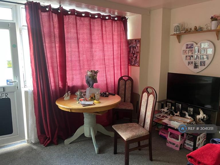 Flat Tregonissey Road in St. Austell