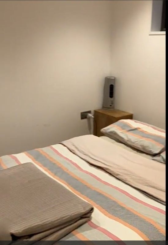 Room Broadhurst Gardens in Greater London