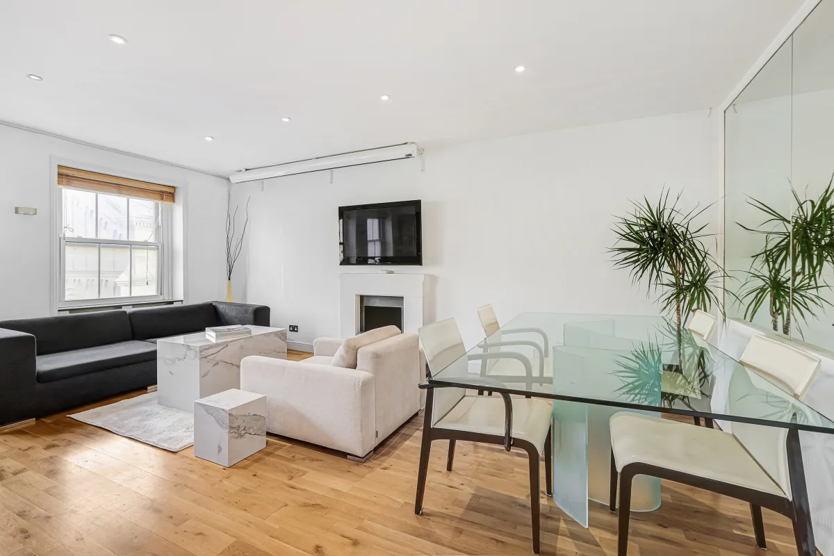 Flat Rutland Gate in City of Westminster