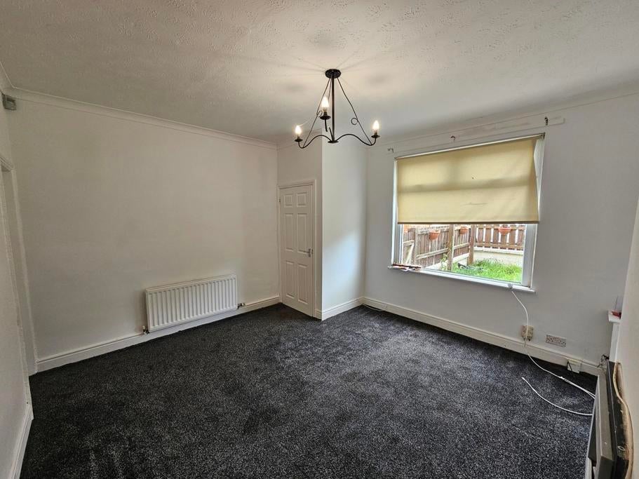Flat Albion Avenue in Shildon