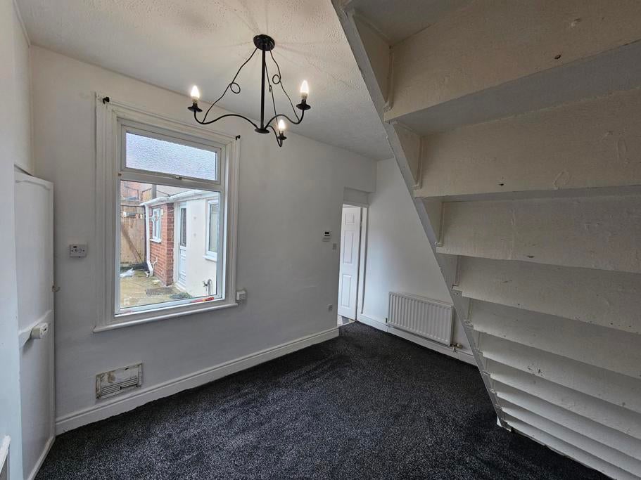 Flat Albion Avenue in Shildon