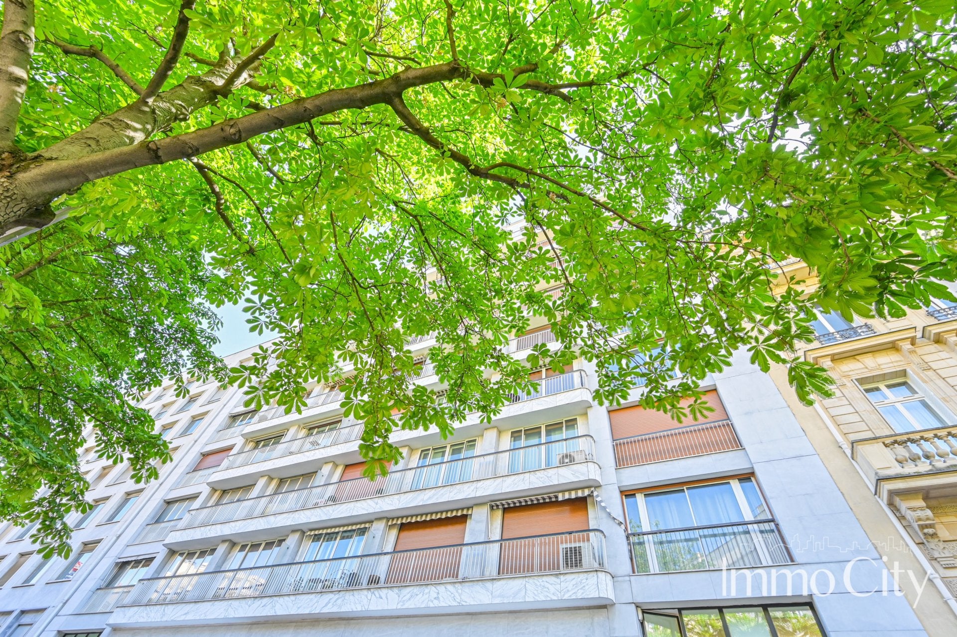 Appartement Avenue George V à Paris