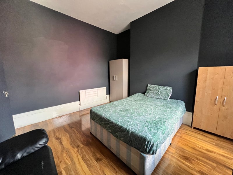 Room Fox Street in Sunderland