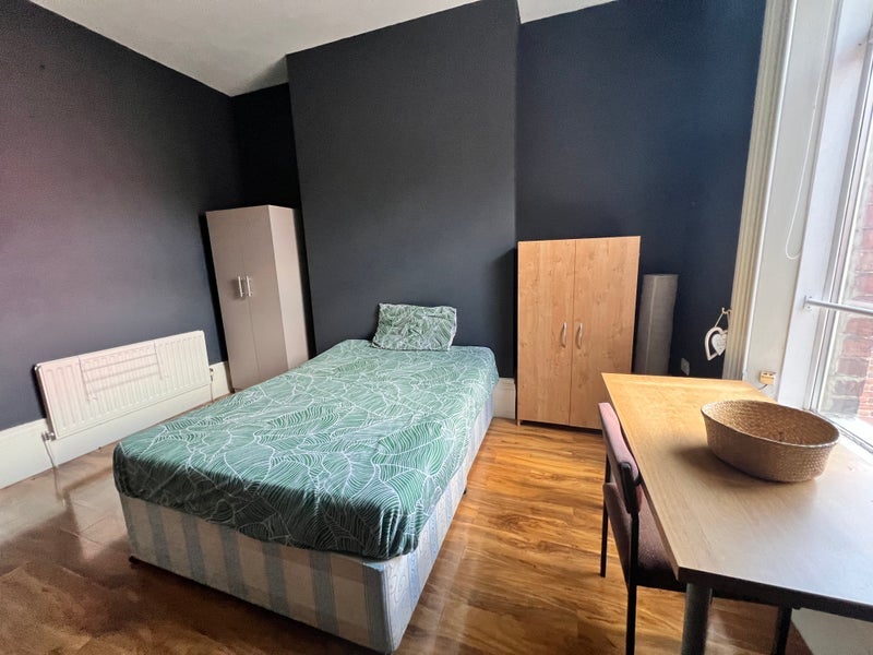 Room Fox Street in Sunderland