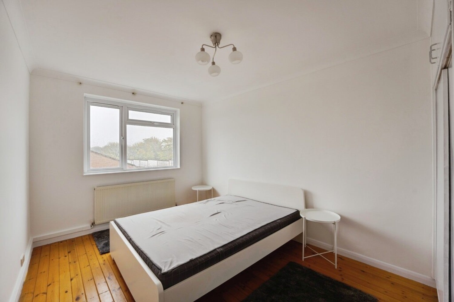 Flat Bedford Hill in Greater London