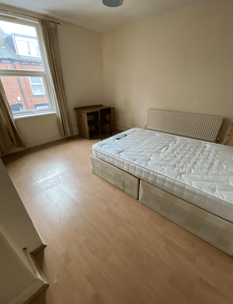 Room Welton Grove in Leeds