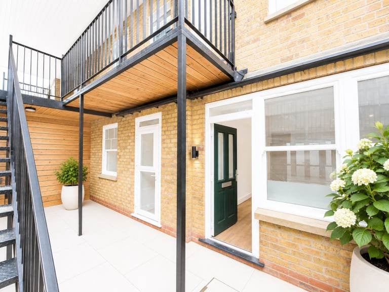 Flat Lambert Court in Hertsmere